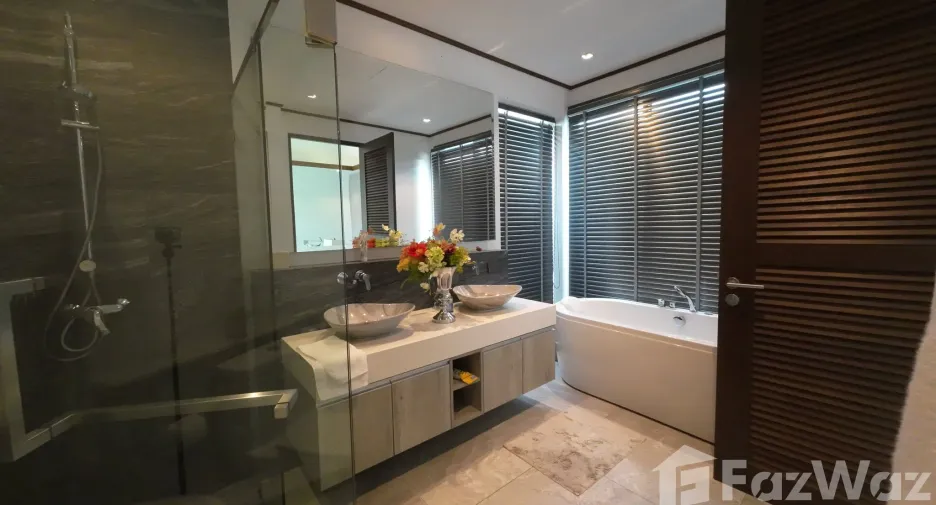 For rent 4 bedrooms villa in Thalang, Phuket