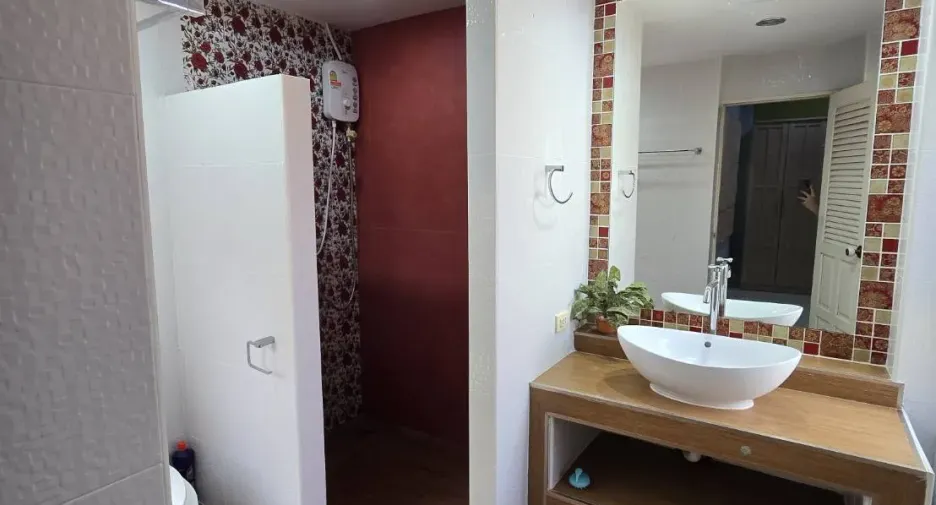 For rent 4 bedrooms house in Bang Lamung, Chonburi