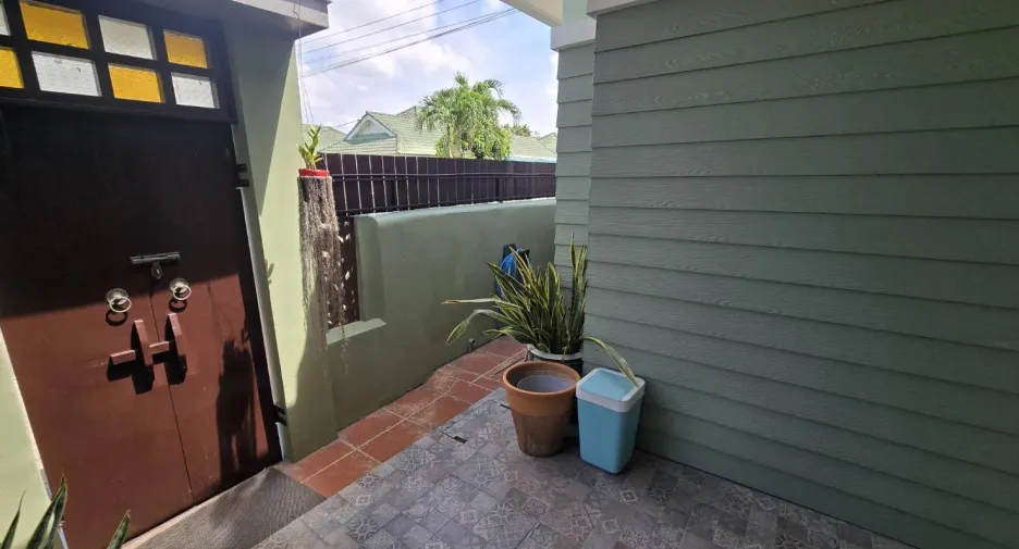 For rent 4 bedrooms house in Bang Lamung, Chonburi