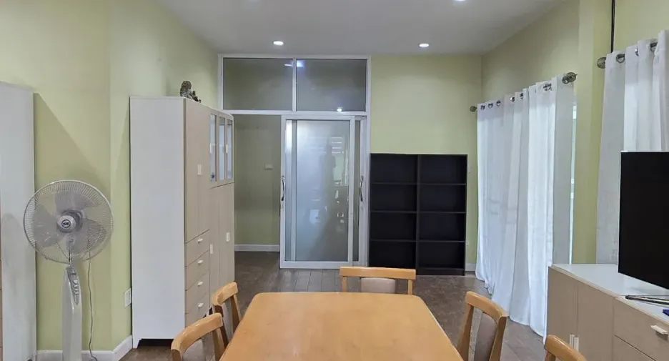 For rent 4 bedrooms house in Bang Lamung, Chonburi