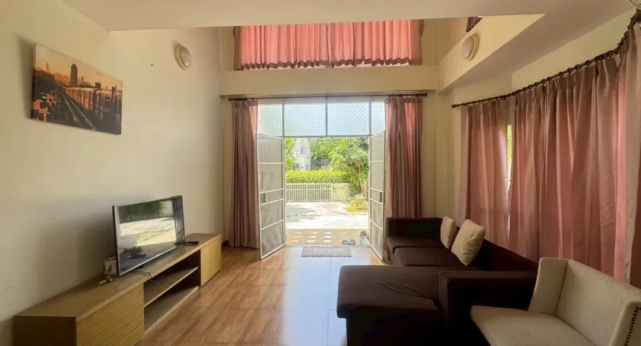 出租 3 卧室 独立屋 在 Ban Chang, Rayong