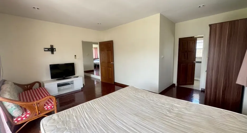 出租 3 卧室 独立屋 在 Ban Chang, Rayong