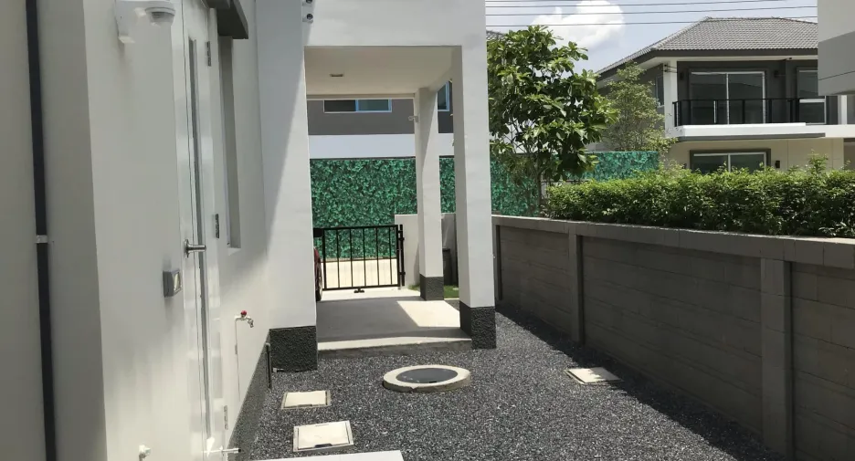 For rent 3 bedrooms house in Pak Kret, Nonthaburi