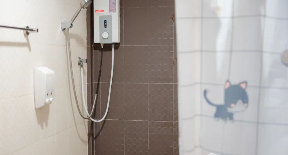 For rent 1 bed hotel in Chaloem Phra Kiat, Buriram