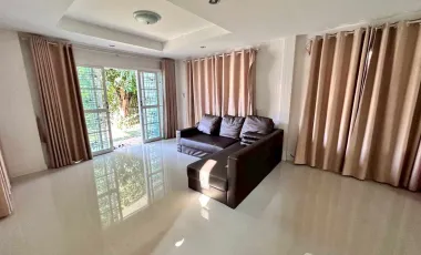 À louer 3 chambres maison à Mueang Pathum Thani, Pathum Thani