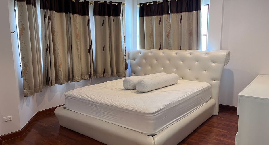 For rent 5 bedrooms house in Bang Bua Thong, Nonthaburi