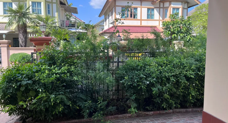 For rent 5 bedrooms house in Bang Bua Thong, Nonthaburi