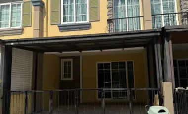 For rent 4 bedrooms townhouse in Mueang Pathum Thani, Pathum Thani