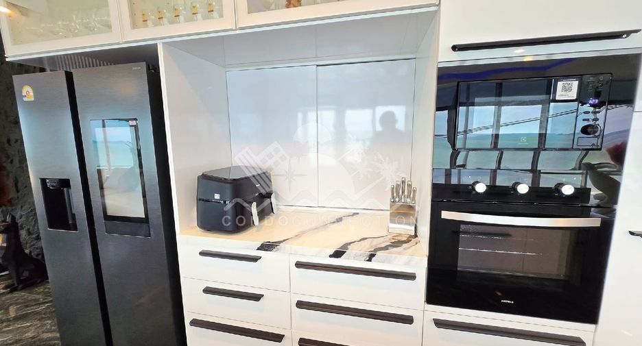 For sale 3 bedrooms condo 