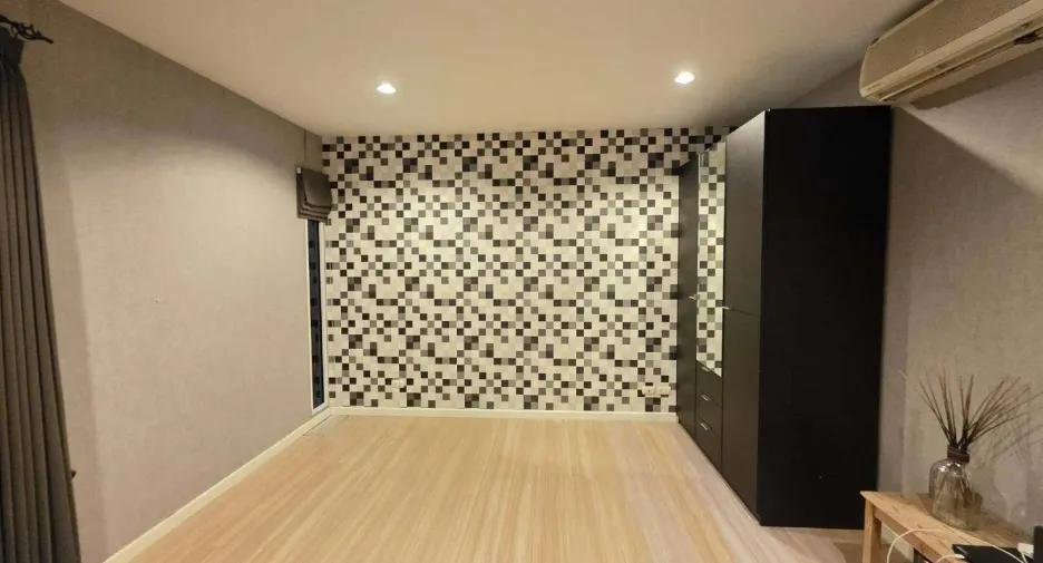 For rent and for sale 3 bedrooms townhouse in Pak Kret, Nonthaburi