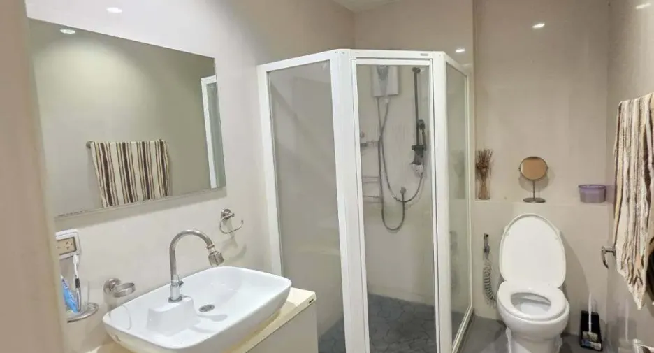 For rent and for sale 3 bedrooms townhouse in Pak Kret, Nonthaburi