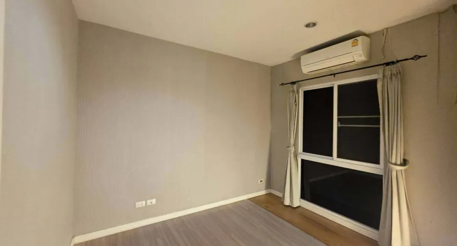 For rent and for sale 3 bedrooms townhouse in Pak Kret, Nonthaburi