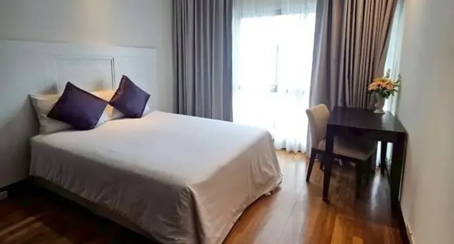 For rent 4 bedrooms condo in Pathum Wan, Bangkok
