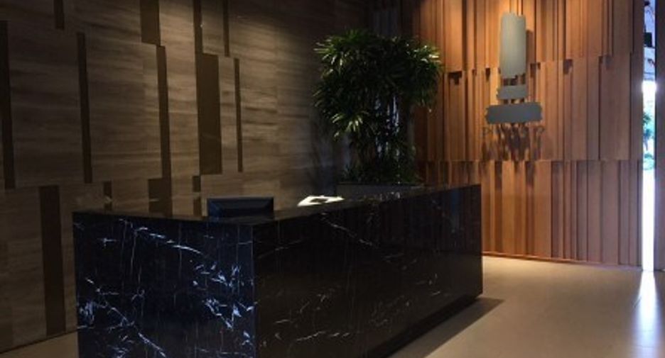 For rent 2 bedrooms condo in Yan Nawa, Bangkok