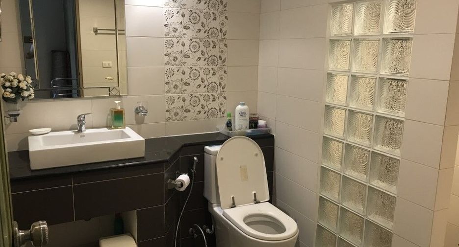 For rent 2 bedrooms condo in Ban Chang, Rayong
