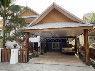 À vendre et à louer 6 chambres maison à Bang Lamung, Chonburi