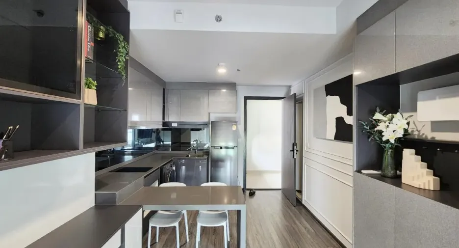 For rent 1 bed condo in Bang Rak, Bangkok