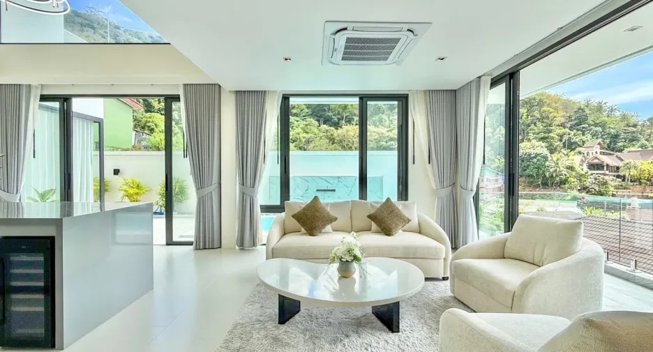 For rent 3 bedrooms villa in Mueang Phuket, Phuket