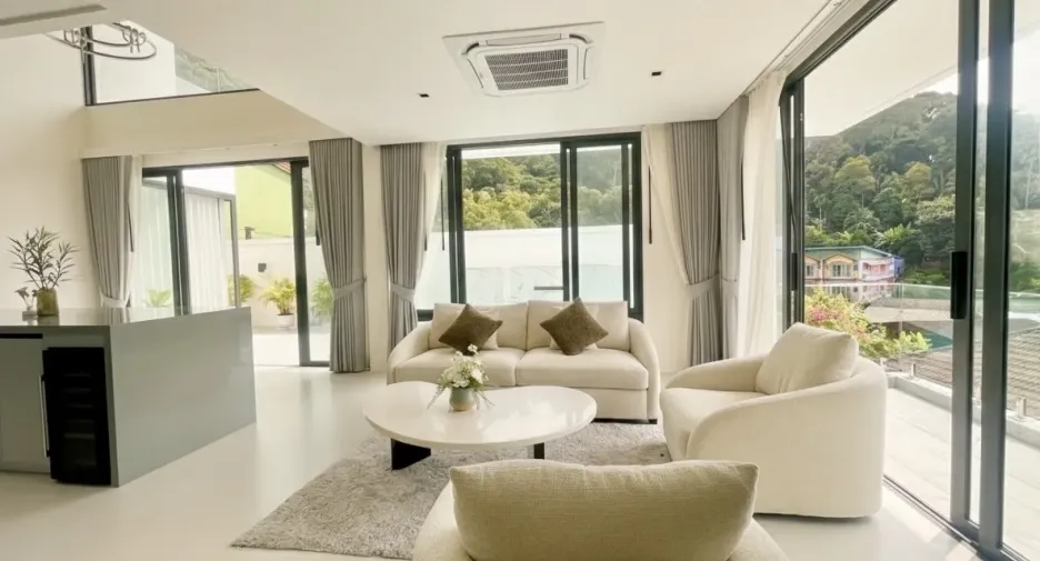 For rent 3 bedrooms villa in Mueang Phuket, Phuket