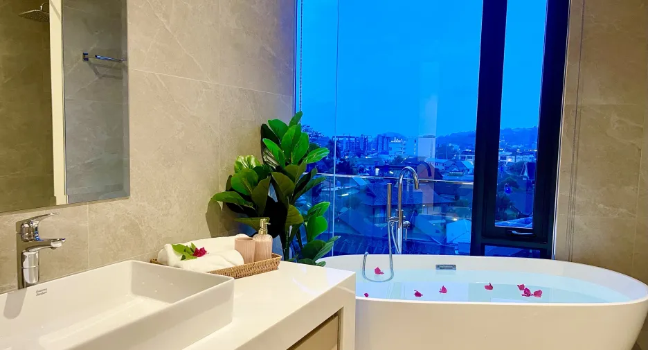 For rent 3 bedrooms villa in Mueang Phuket, Phuket