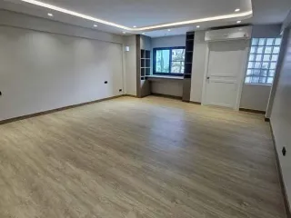 Reihenhaus zur Miete mit 4 Zimmer in Khlong Toei, Bangkok