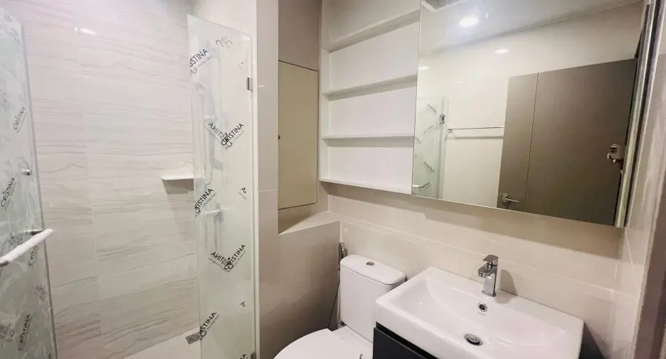 For rent 2 bedrooms condo in Phra Khanong, Bangkok