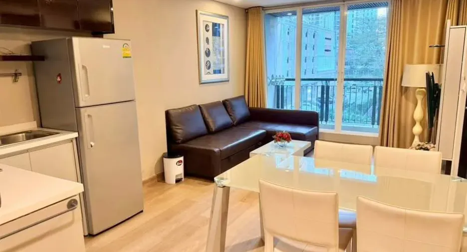 À louer 2 chambres condo à Pathum Wan, Bangkok