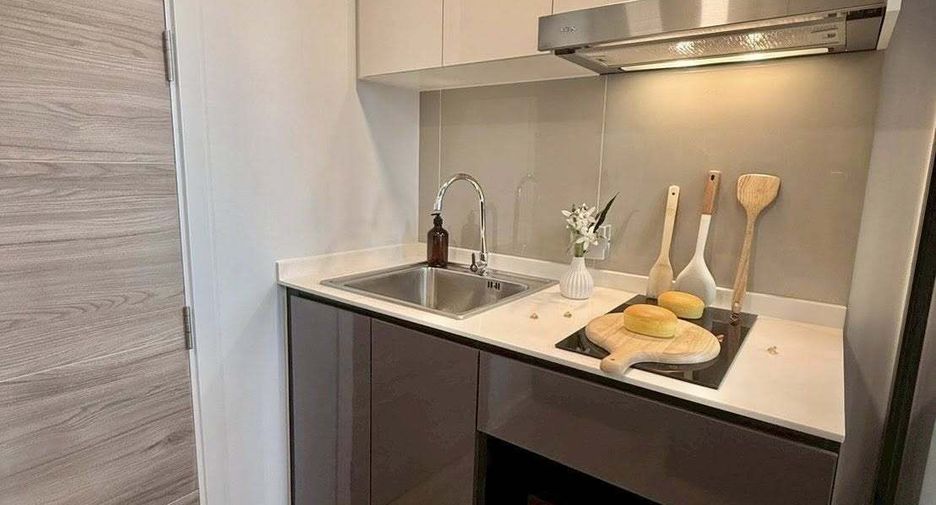 For rent 1 bed condo in Khlong Toei, Bangkok