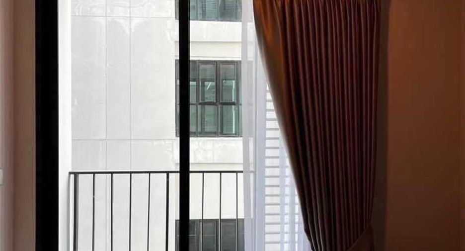 Condo en alquiler de 1 habitaciones en Bang Na, Bangkok