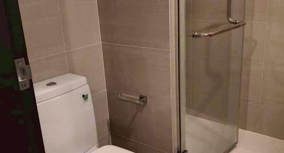 Condo en alquiler de 1 habitaciones en Bang Na, Bangkok
