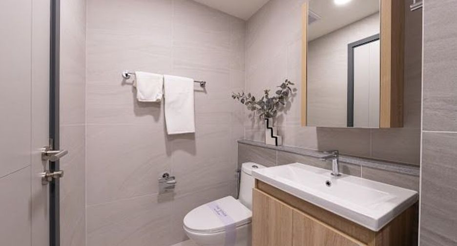 For sale 1 bed condo in Huai Khwang, Bangkok