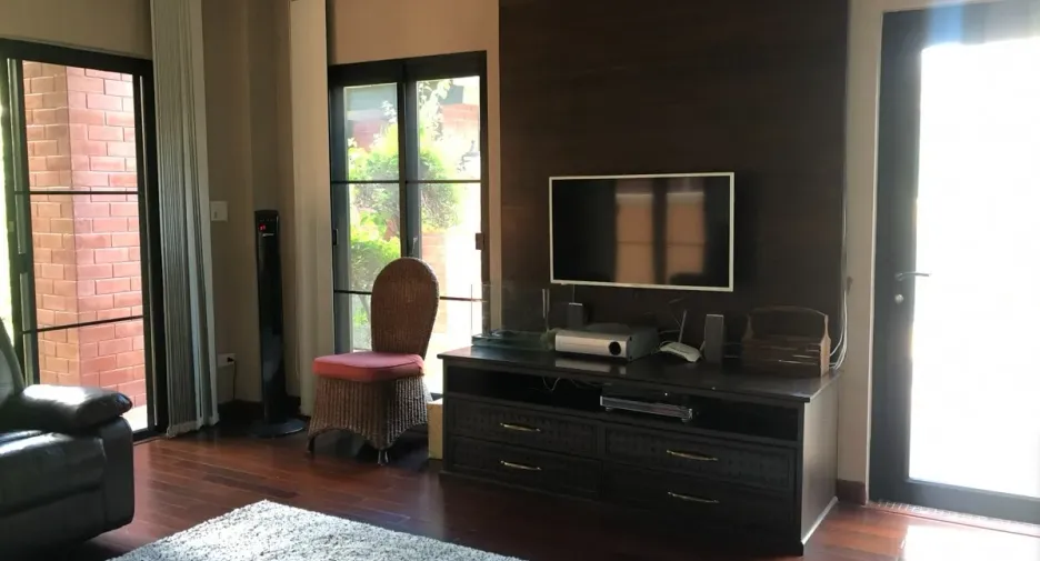 For rent and for sale 3 bedrooms house in Bang Lamung, Chonburi