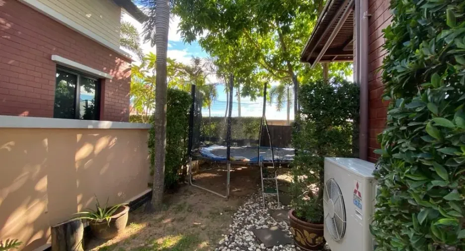 For rent and for sale 3 bedrooms house in Bang Lamung, Chonburi