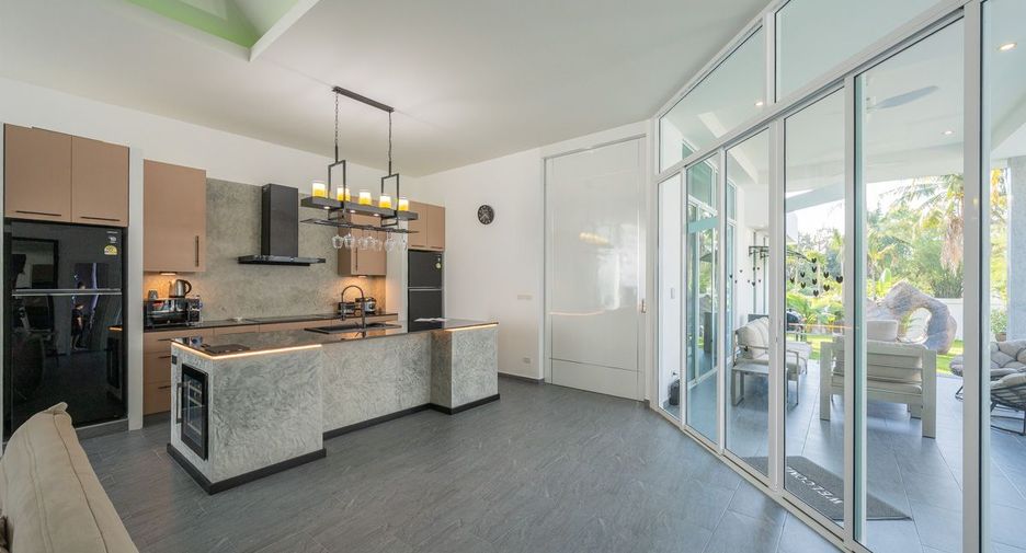 For sale 3 ベッドルーム house in East Pattaya, Pattaya