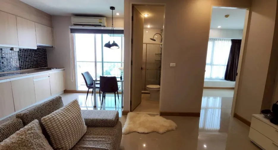 For rent 2 bedrooms condo in Bang Na, Bangkok