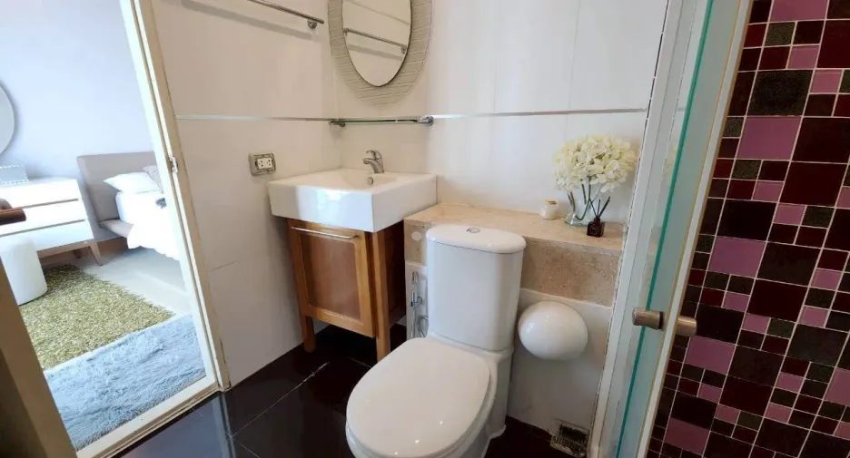 For rent 2 bedrooms condo in Bang Na, Bangkok
