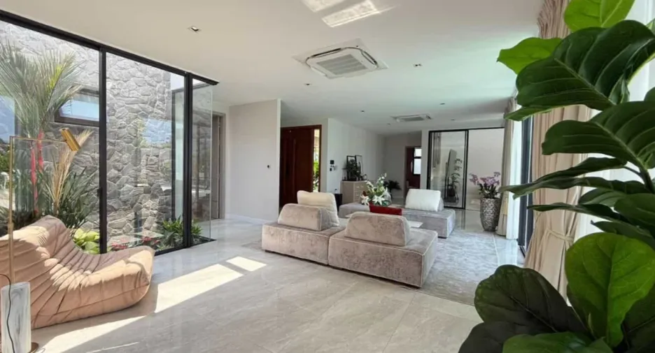 Haus zur Miete und zum Kauf mit 3 Zimmer in Bang Lamung, Chonburi
