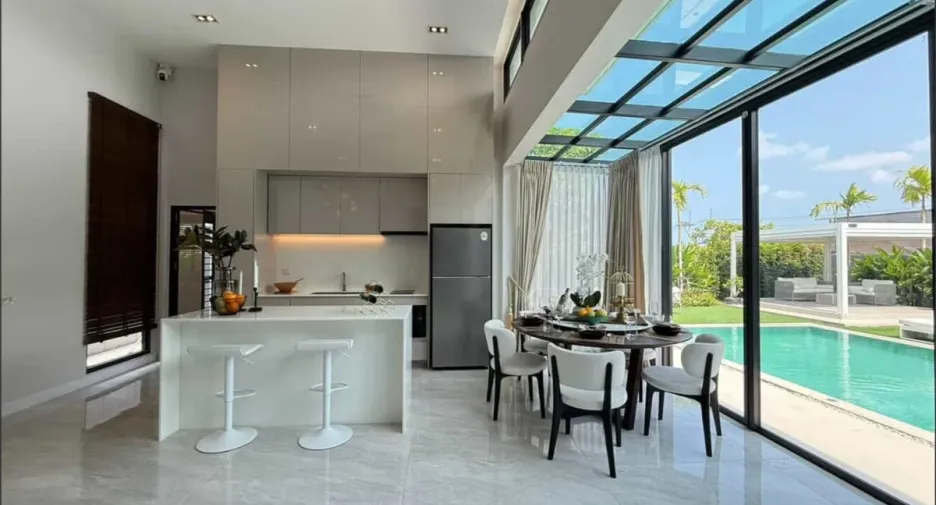 Haus zur Miete und zum Kauf mit 3 Zimmer in Bang Lamung, Chonburi