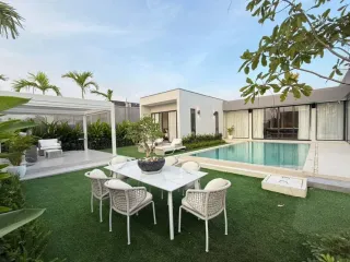 For rent and for sale 3 bedrooms house in Bang Lamung, Chonburi