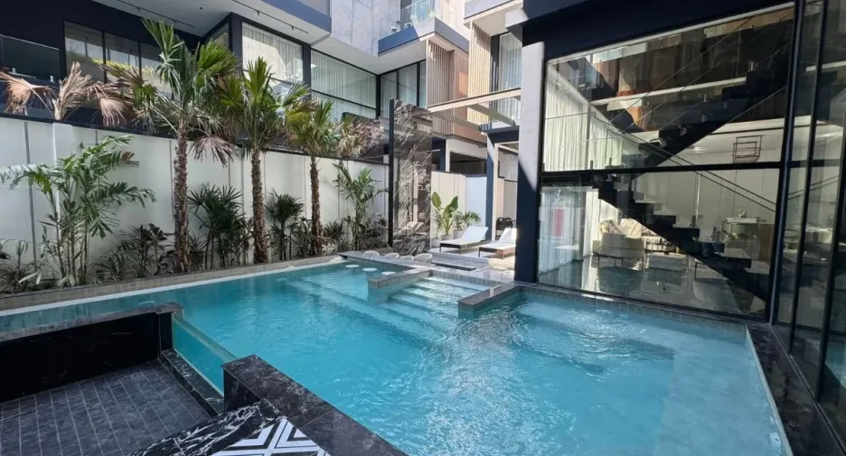 Casa en venta de 6 habitaciones en Bang Lamung, Chonburi