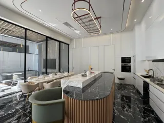Casa en venta de 6 habitaciones en Bang Lamung, Chonburi
