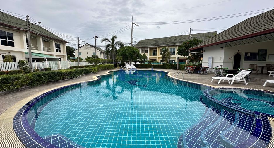 Haus zum Kauf mit 3 Zimmer in Bang Lamung, Chonburi