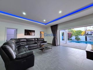 Casa en venta de 5 habitaciones en Bang Lamung, Chonburi
