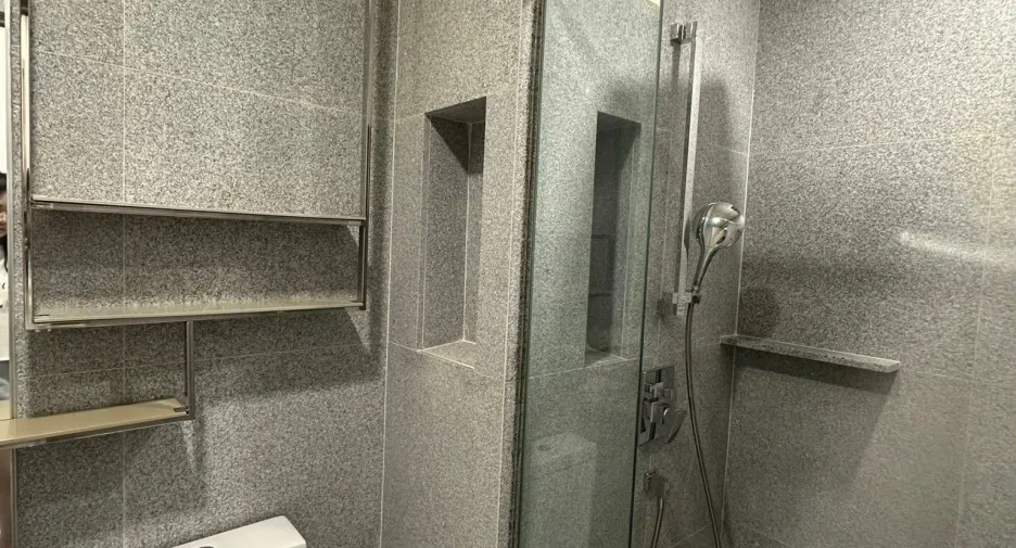 Wohnung zur Miete mit 2 Zimmer in Pathum Wan, Bangkok