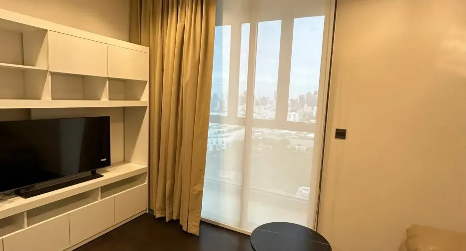 Wohnung zur Miete mit 2 Zimmer in Pathum Wan, Bangkok