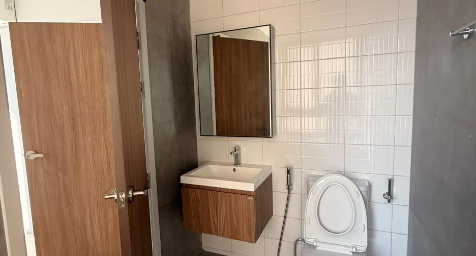 Продажа 2 спальни кондо в Рат Бурана, Бангкок