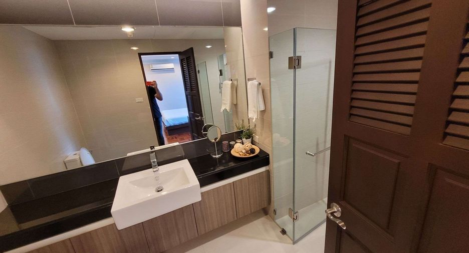 Wohnung zur Miete mit 4 Zimmer in Pathum Wan, Bangkok