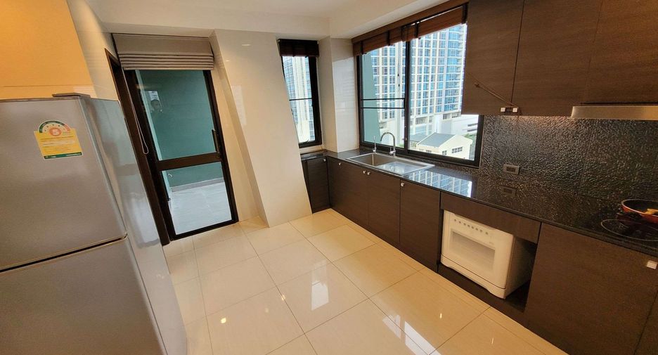 Wohnung zur Miete mit 4 Zimmer in Pathum Wan, Bangkok