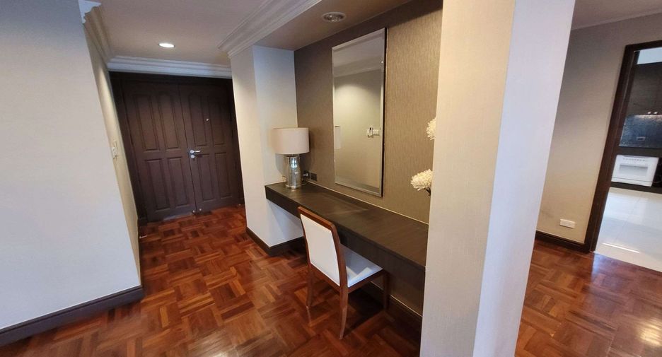 Wohnung zur Miete mit 4 Zimmer in Pathum Wan, Bangkok