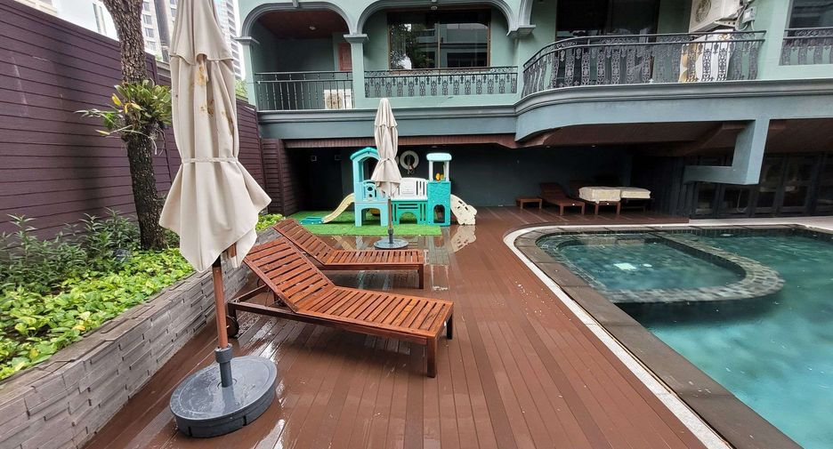 Wohnung zur Miete mit 4 Zimmer in Pathum Wan, Bangkok